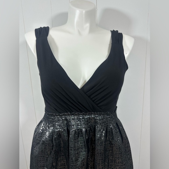 Max and Cleo black Silver Sleeveless V Neck Party Dress Sz 14 Cocktail - Picture 2 of 12